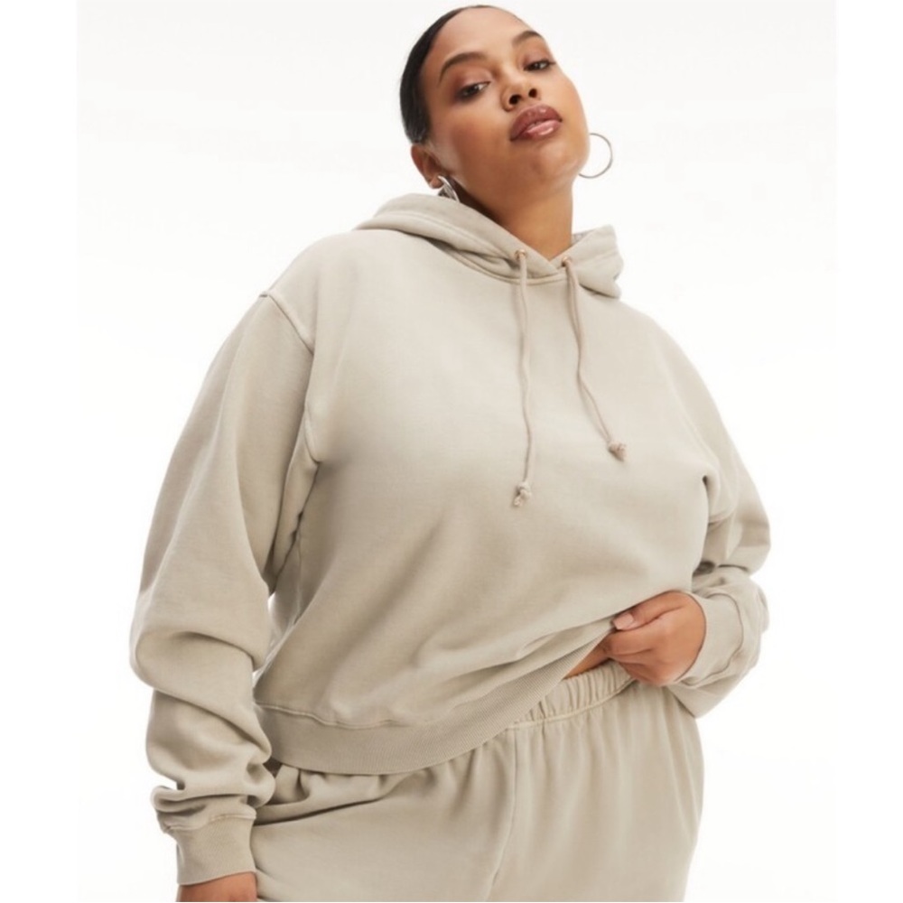 Good American Slim Hoodie Summer Sand!